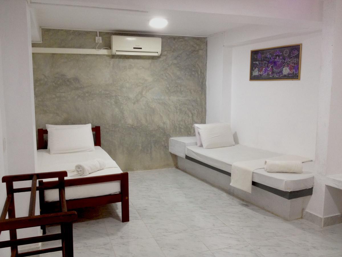 אמבלנגודה New Shangrela Beach Resort מראה חיצוני תמונה